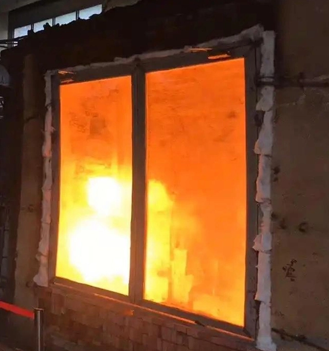 Vidrio a prueba de fuego Blog y Descargar