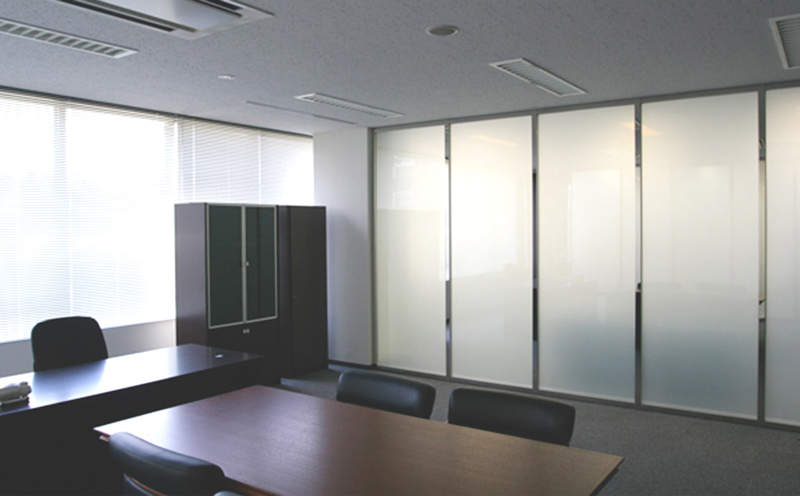 Controllable Switchable Glass Controllable Switchable Glass