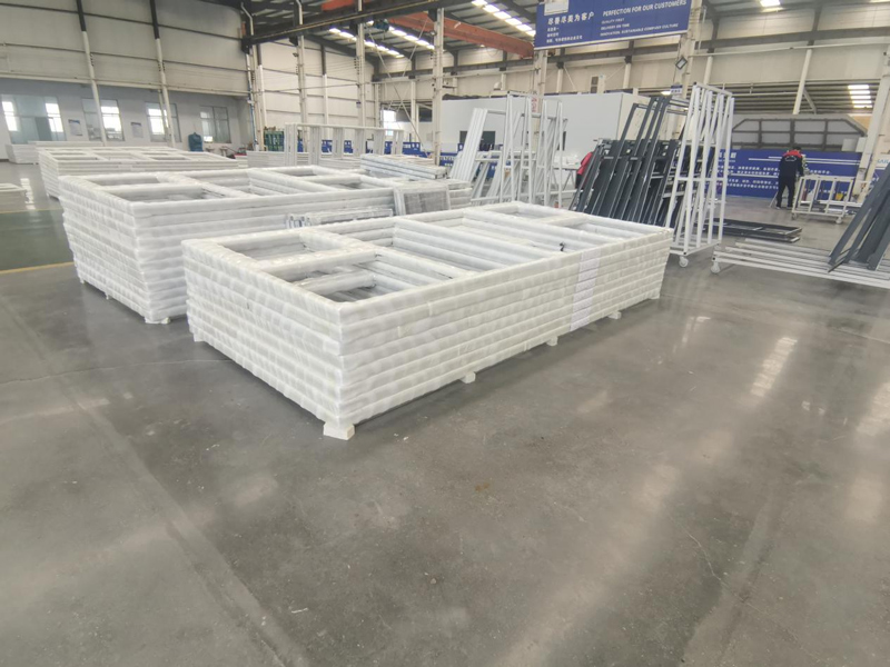 Excellent Packing and Loading of Aluminum Products Excellent Packing and Loading of Aluminum Products