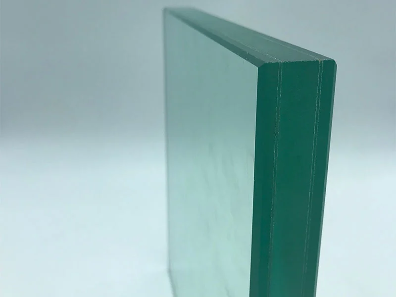 La diferencia y ventajas de PVB y SGP en vidrio a prueba de balas