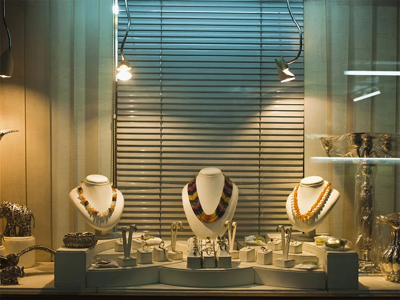 Cuáles son las ventajas del vidrio a prueba de balas en comparación con el vidrio ordinario