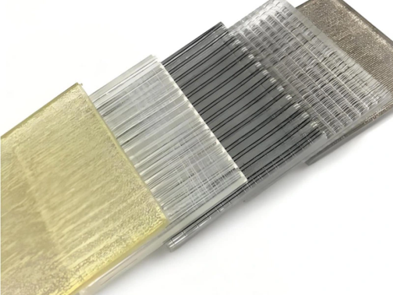 ¿Puede el vidrio laminado de malla EVA ser resistente al fuego?